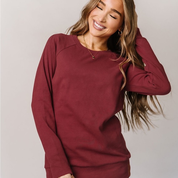 Ampersand Avenue Classic Pullover | Cranberry - Picture 1 of 4